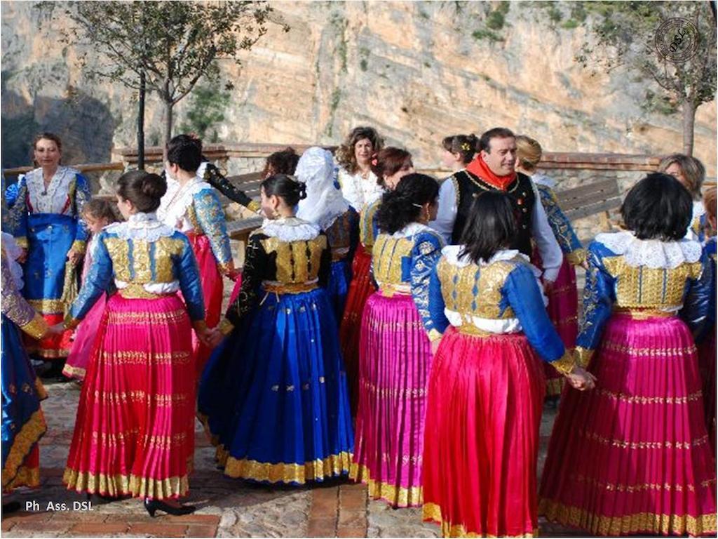 B&B La Ginestra Civita Buitenkant foto